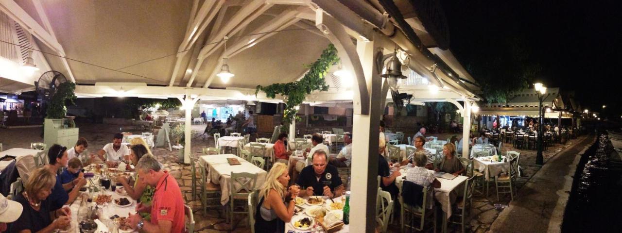 Steinturm Mit Dach-Terrasse Zwischen Fluss, Meer Und Gebirge- Spiti Pirgos Paralia Sergoulas Екстер'єр фото